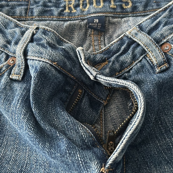 🌻4/$20 Roots Women’s Mid Rise Flared Medium Wash Jeans Size 29 L - Picture 7 of 15